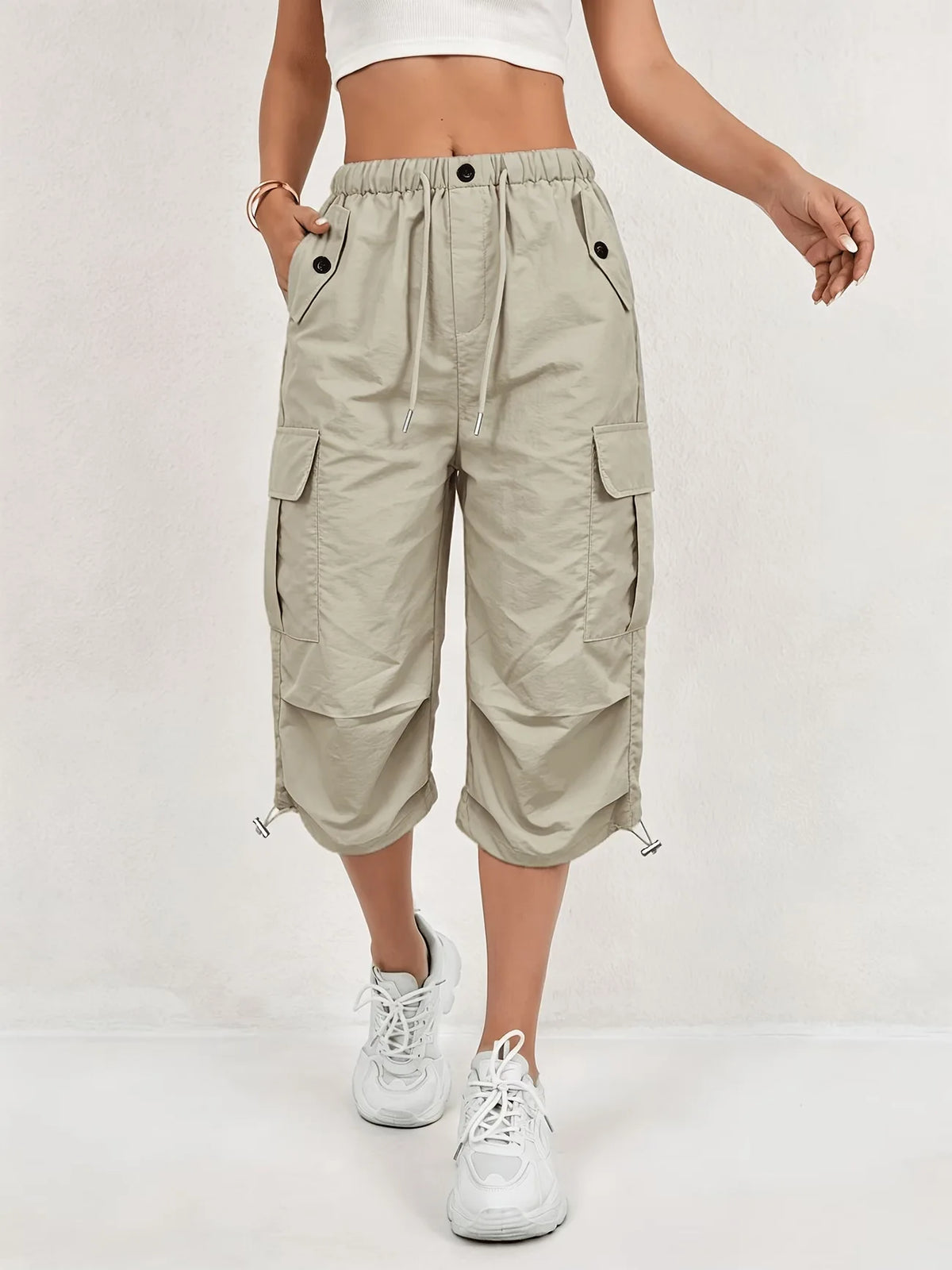 Women's Lightweight Cargo Pants – Quick-Dry Knee-Length Athletic Trousers with Multiple Pockets, Casual Outdoor & Sportswear