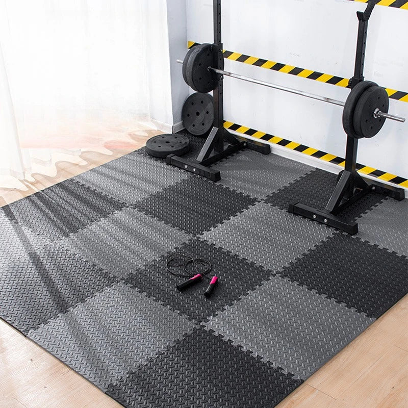 Esterillas de yoga de EVA entrelazadas de 16 piezas – Baldosas de suelo protectoras antideslizantes de 30x30CM para gimnasio en casa, yoga, entrenamientos de fitness y ejercicio en interiores