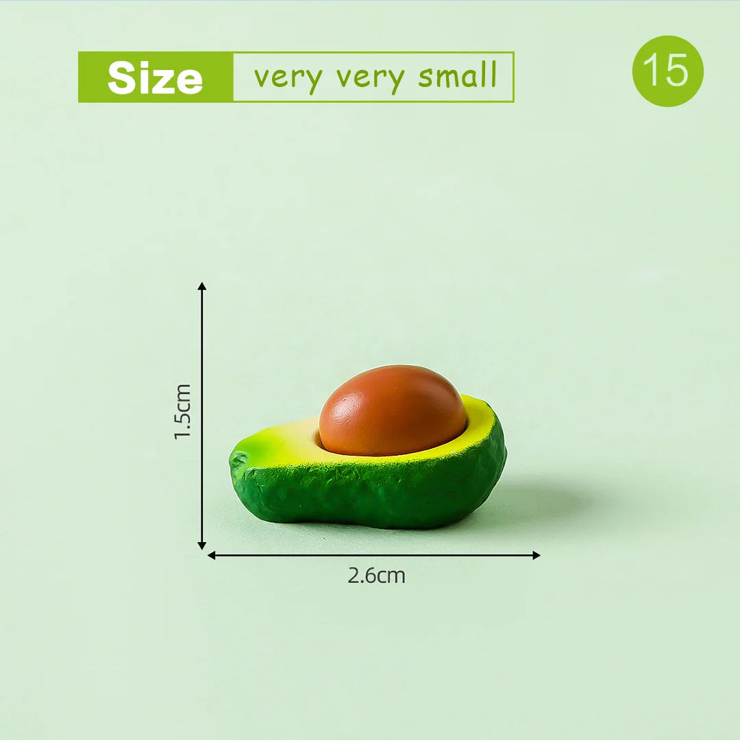 Lot de 10 mini figurines de fruits – Miniatures de fruit du dragon, noix de coco, melon d'eau, orange, pomme, banane et ananas pour la décoration de jardin miniature, les scènes de maison de poupée, les pots de plantes et les loisirs créatifs