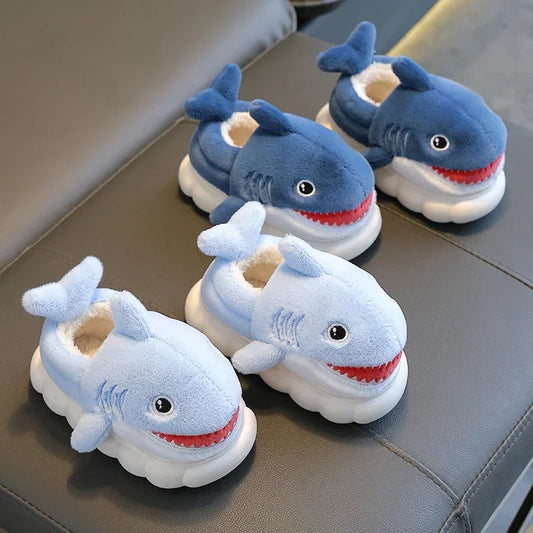Pantuflas de peluche de tiburón de dibujos animados para niños, cálidas, antideslizantes, zapatos de casa de invierno para niños y niñas