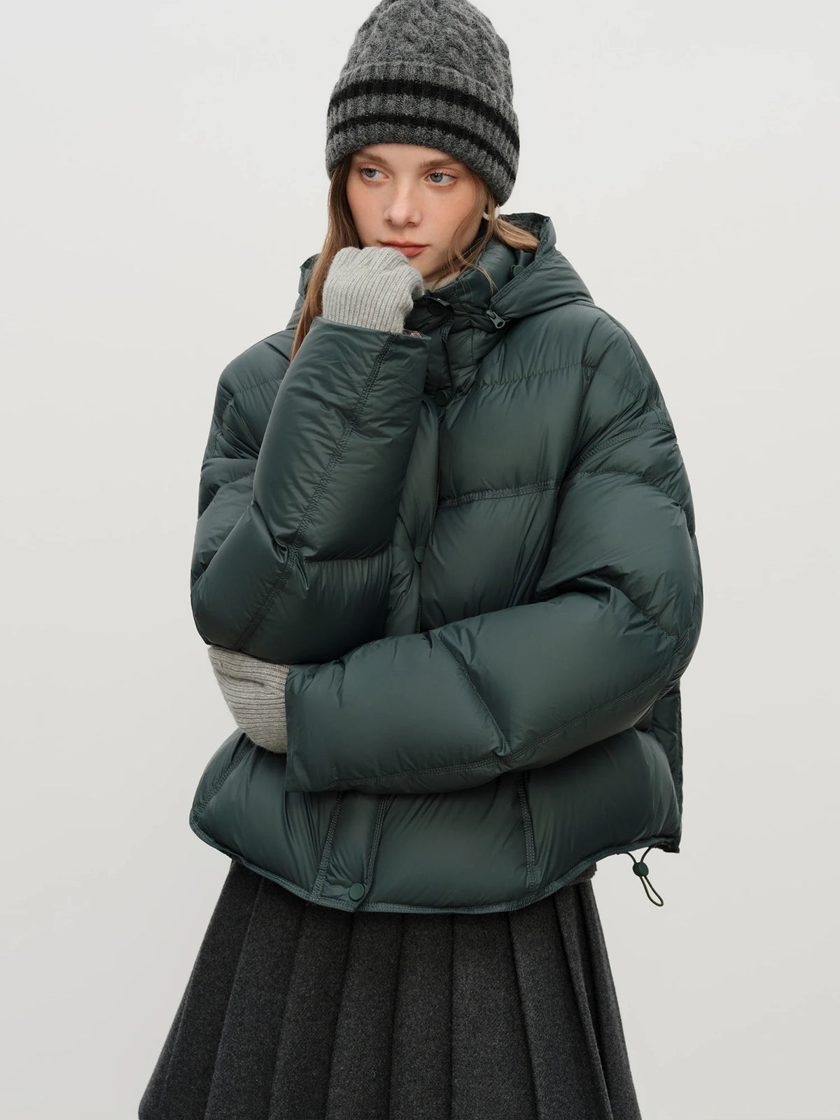 FSLE Women’s Hooded Puffer Jacket – Waterproof Quilted Winter Coat, Warm Oversized Short Bubble Jacket for Cold Weather