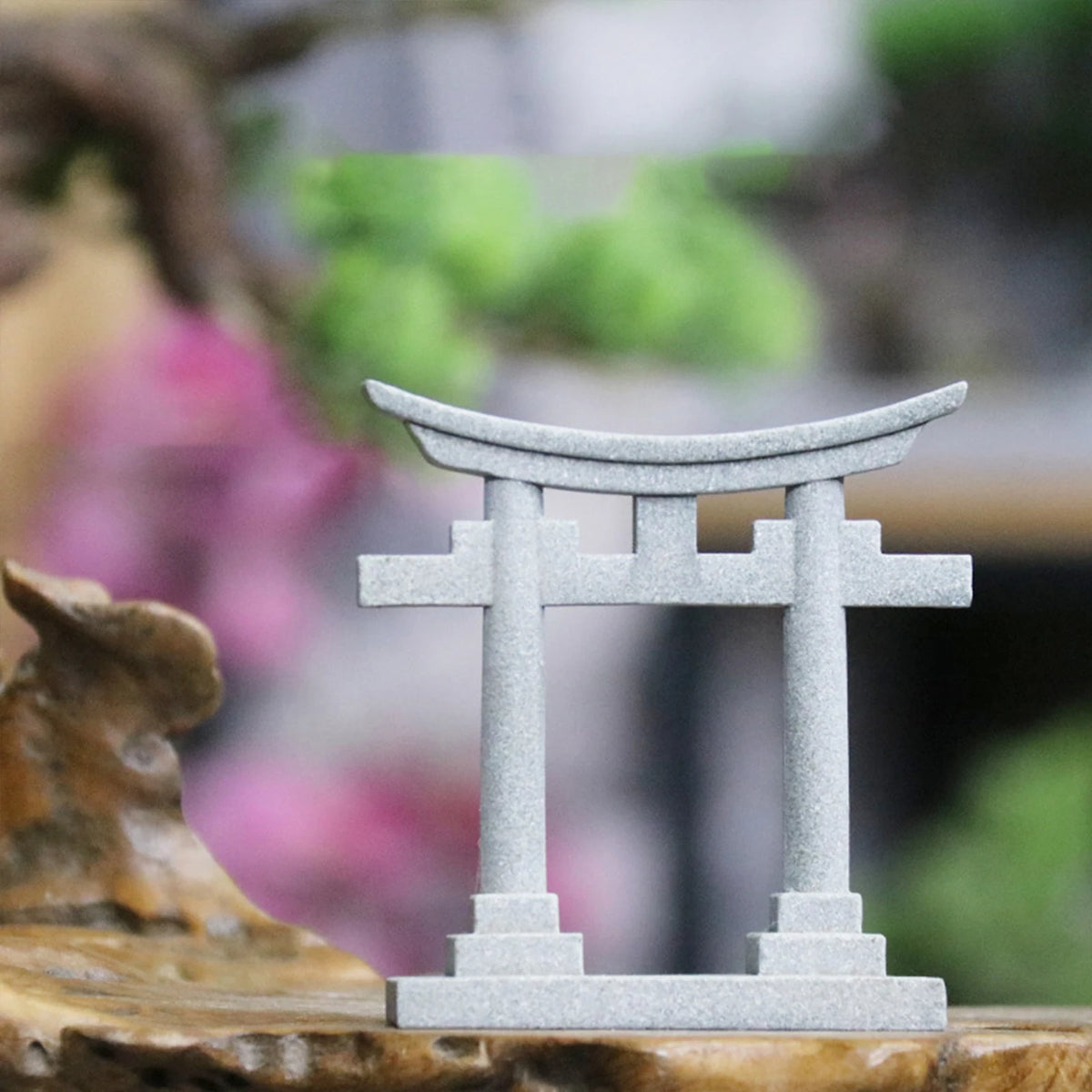 Japanese Torii Gate Aquarium Ornament – Shrine-Style Landscape Figurine for Fish Tanks, Decorative Hideout Cave & Aquascape Decor