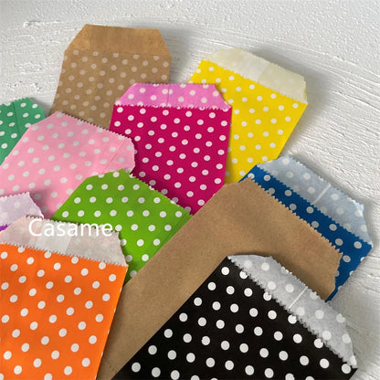 10/25/50PCS Mini Bolsas de Regalo de Papel Kraft con Lunares para Boda, Cumpleaños, Recuerdos de Fiesta, Invitaciones, Tarjetas de Felicitación y Pequeños Regalos
