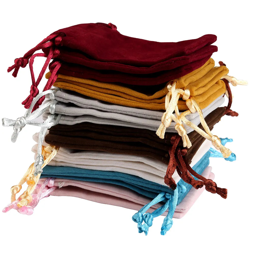 Sachets Cadeaux en Velours (10 pièces) – Pochettes Souples pour Bijoux (Bagues, Boucles d'Oreilles, Colliers), Petits Cadeaux, Faveurs de Mariage et Emballages de Noël