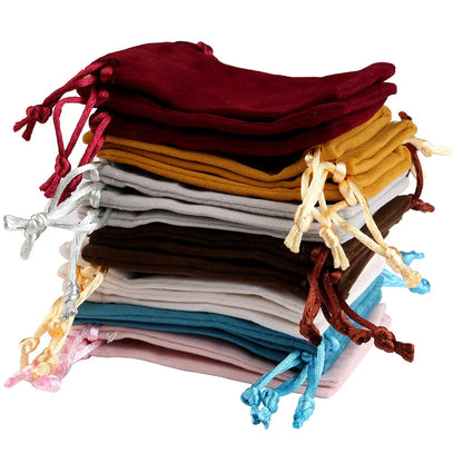 Sachets Cadeaux en Velours (10 pièces) – Pochettes Souples pour Bijoux (Bagues, Boucles d'Oreilles, Colliers), Petits Cadeaux, Faveurs de Mariage et Emballages de Noël