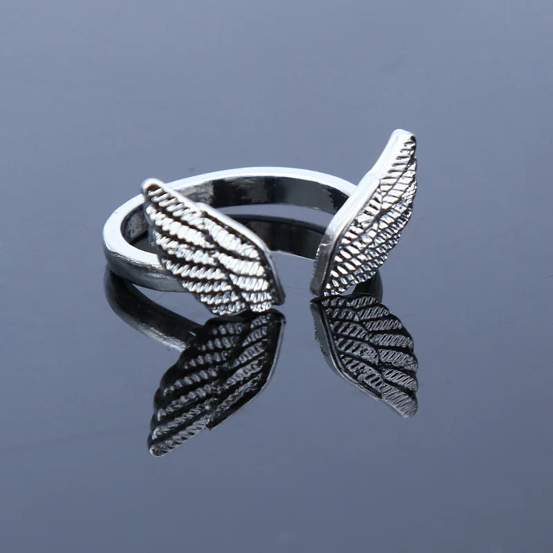 Silver-Tone Pterodactyl Wing Ring – Fashion Metal Statement Jewelry for Women & Men, Romantic Gift for Parties