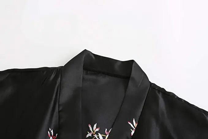 Silk Satin Floral Wedding Robe – Bride Bridesmaid Short Kimono Bathrobe Dressing Gown for Women