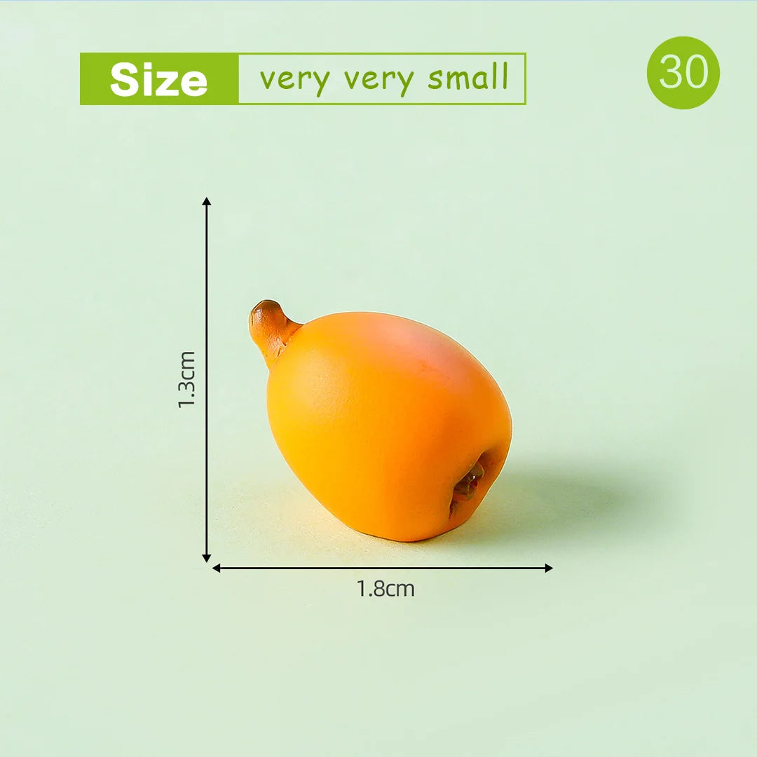 Lot de 10 mini figurines de fruits – Miniatures de fruit du dragon, noix de coco, melon d'eau, orange, pomme, banane et ananas pour la décoration de jardin miniature, les scènes de maison de poupée, les pots de plantes et les loisirs créatifs