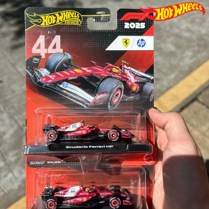 Hot Wheels Premium Gold Label HRV11 F1 – 1:64 Scale Formula Racing Diecast Model Car with Team Livery, Collectible Vehicle & Gift