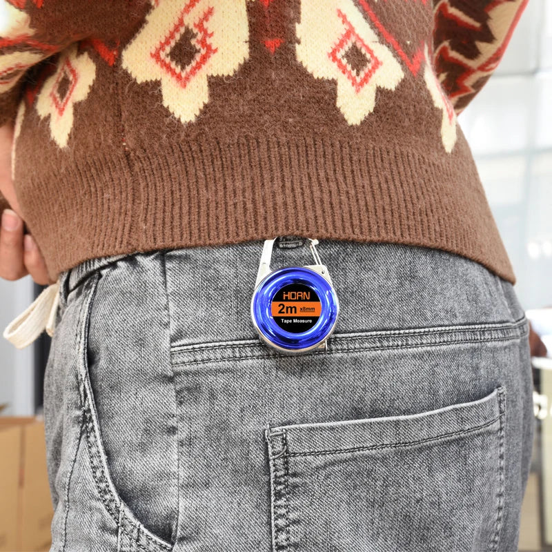 Mini cinta métrica de llavero – Cinta métrica de acero portátil de 2 m, regla de bolsillo compacta con llavero, herramienta de medición multiusos para el hogar, la oficina, bricolaje y viajes