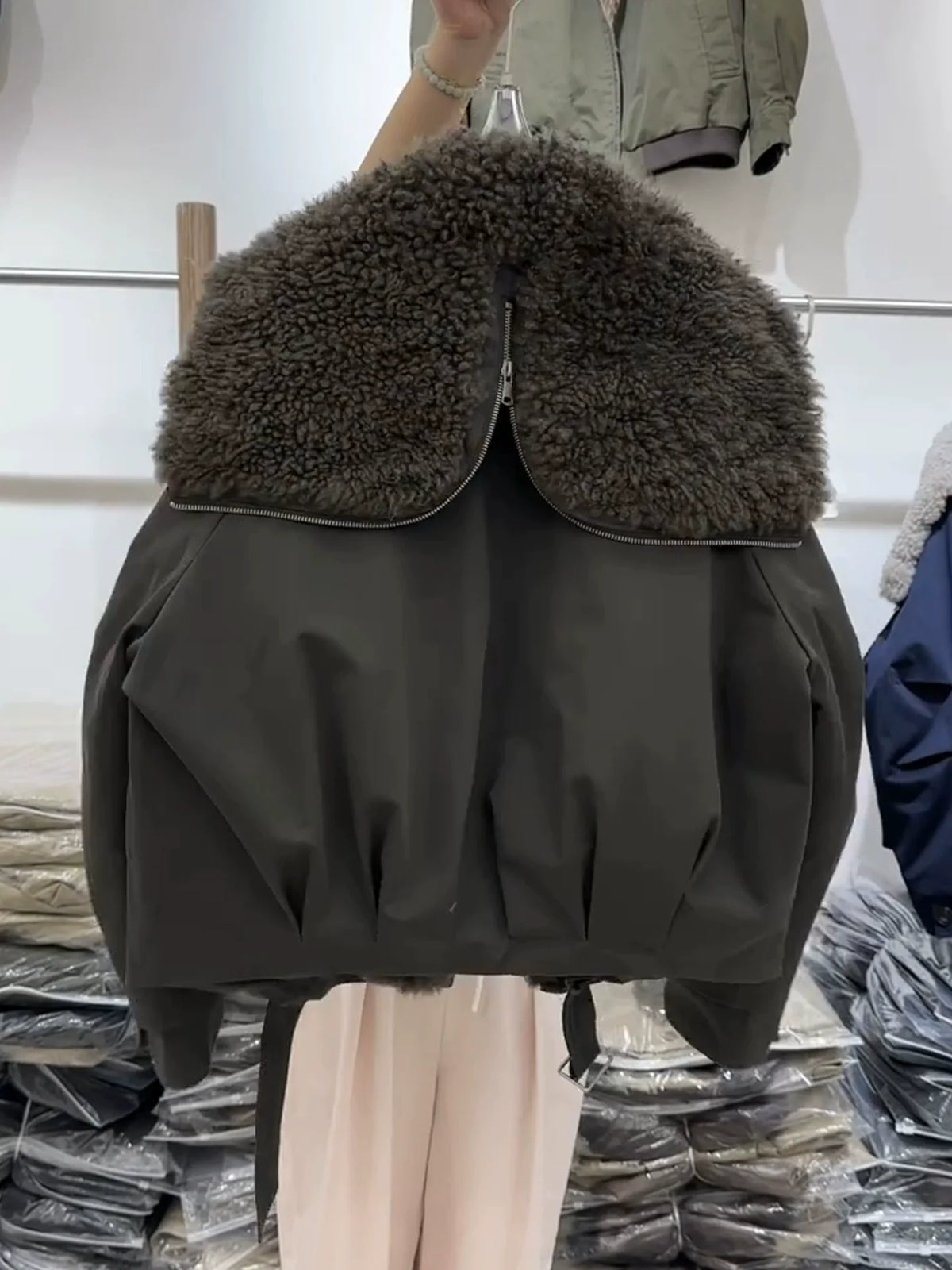 Women's Winter Padded Jacket Faux Fur Collar Army Green Oversized Thick Warm Coat with Drawstring Waist, Casual Streetwear Outerwear