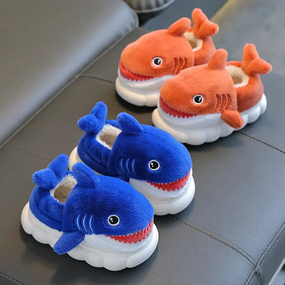 Pantuflas de peluche de tiburón de dibujos animados para niños, cálidas, antideslizantes, zapatos de casa de invierno para niños y niñas