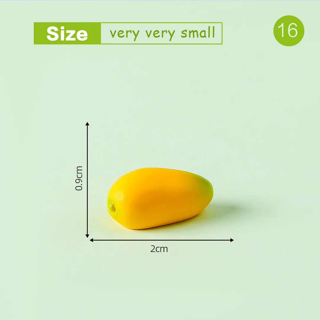 Lot de 10 mini figurines de fruits – Miniatures de fruit du dragon, noix de coco, melon d'eau, orange, pomme, banane et ananas pour la décoration de jardin miniature, les scènes de maison de poupée, les pots de plantes et les loisirs créatifs
