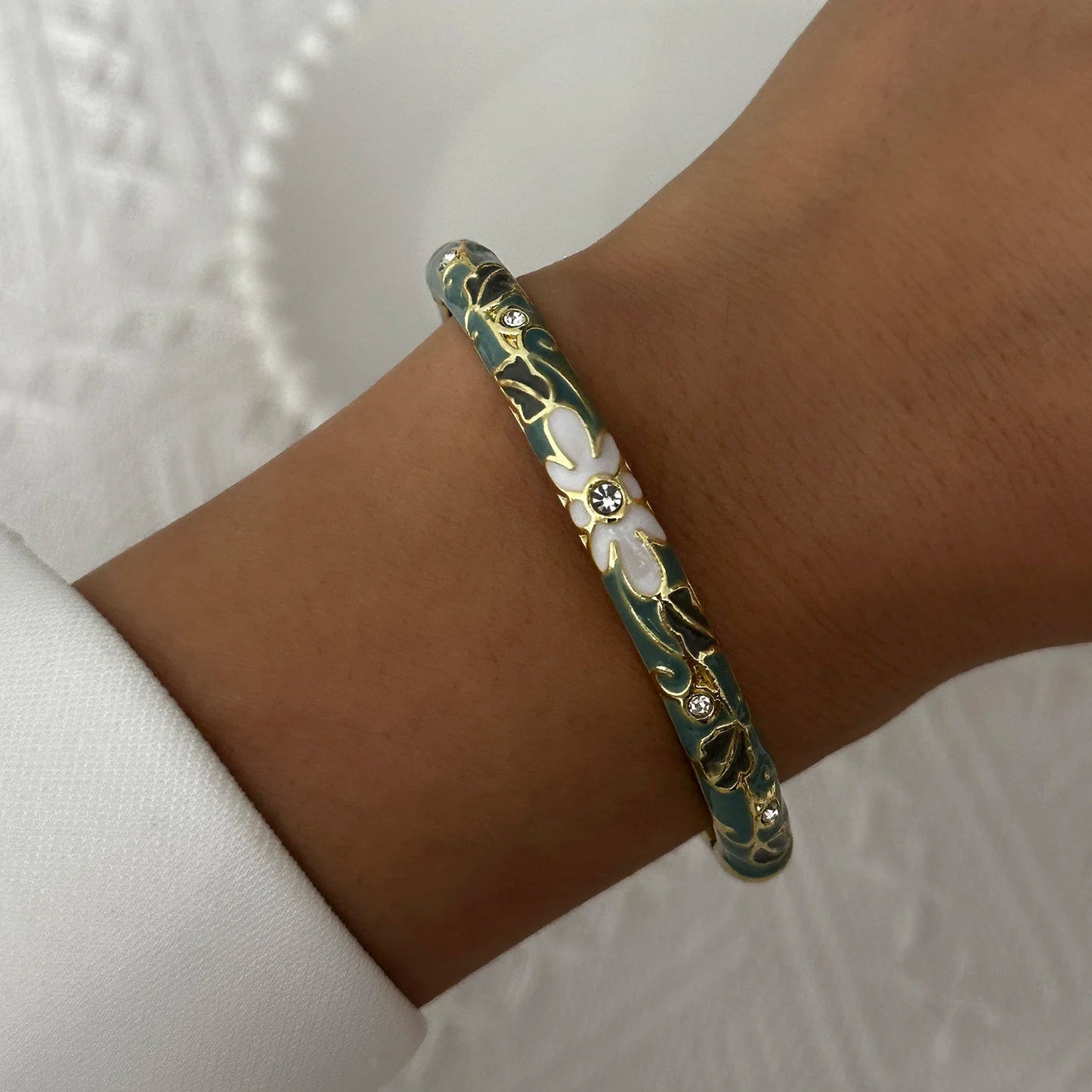 Elegante pulsera de esmalte de flores con circonitas – Pulsera retro chapada en oro con ojo turco floral para mujer | Joyería de moda para fiesta