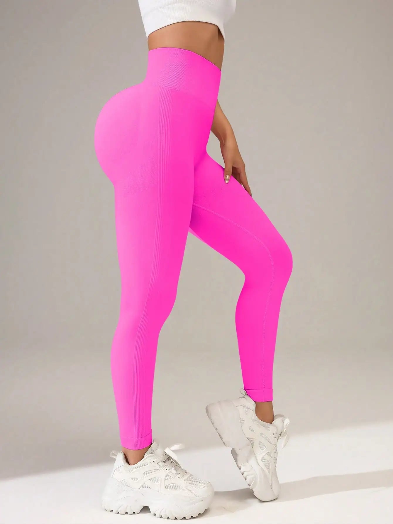 Seamless Yoga Leggings – High-Waist Butt-Lifting Quick-Dry Breathable Workout Tights with Lettering Print for Women