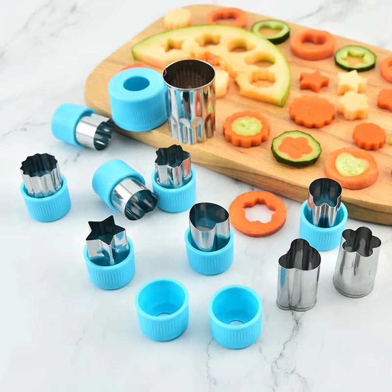 3PCS Star & Heart Shape Vegetable Cutters – Stainless Steel Fruit & Vegetable Cookie Cutters with Plastic Handles, Portable Kitchen Cutting Tools