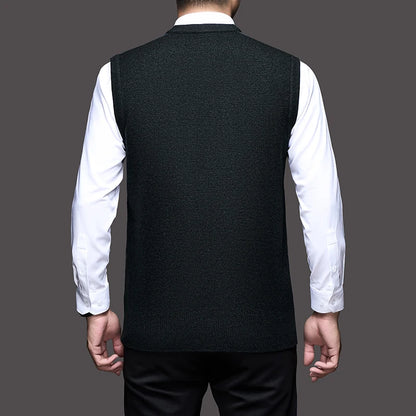 Men’s Autumn Winter Argyle Knit Vest – V-Neck Sleeveless Sweater, Smart Casual Warm Pullover for Slim-Fit Fashion & Everyday Wear