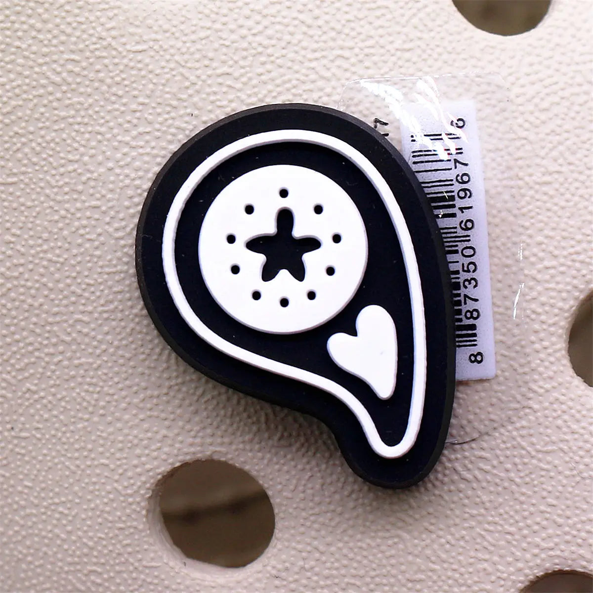 1PC Black & White PVC Shoe Charms – Skull, Ghost & Taichi Shoe Decorations, Shoe Buckle Accessories for Customization & Gifts