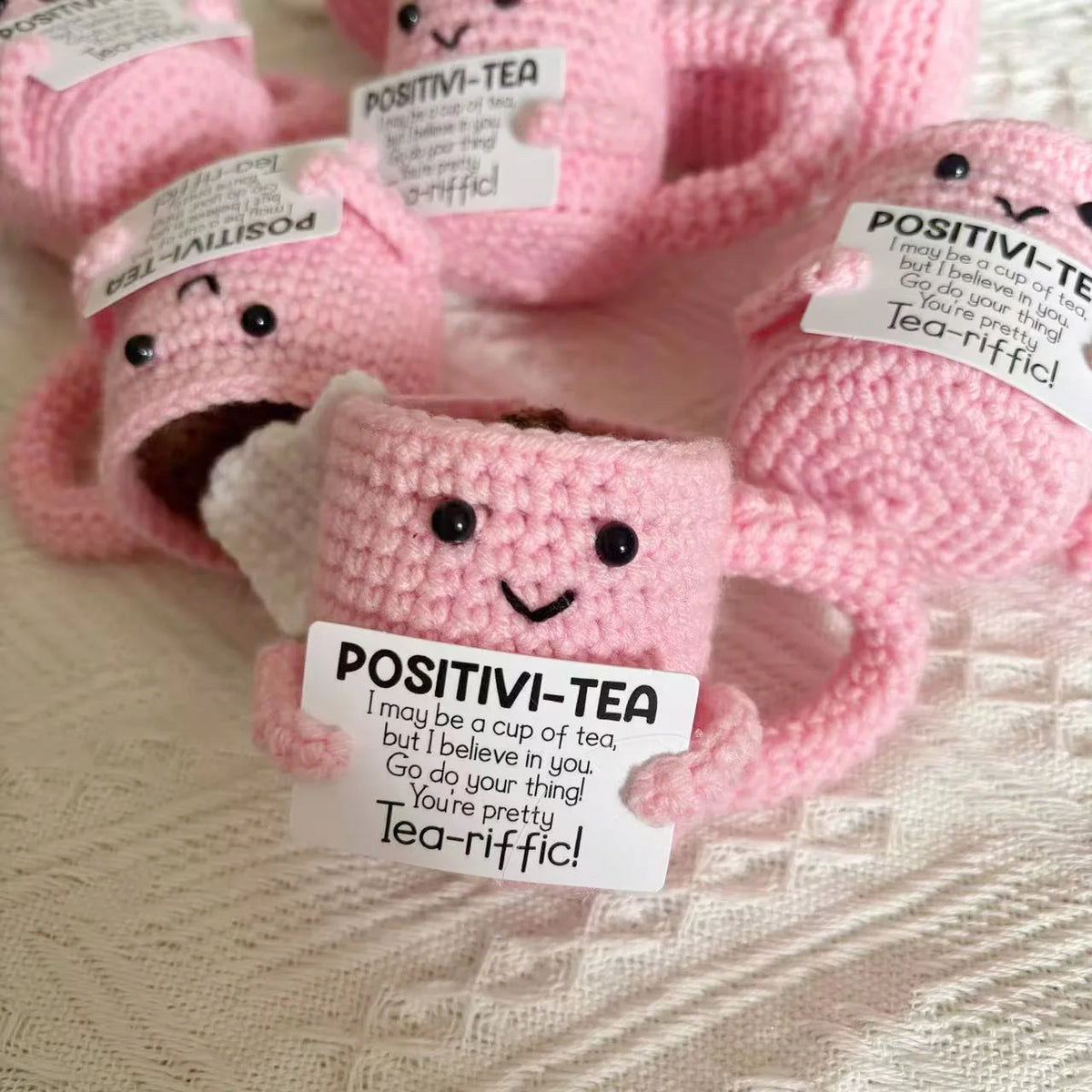 Cute Positive Crochet Cat Doll – Emotional Support Pineapple Desktop Ornament, Inspirational Gift for Women & Cat Lovers