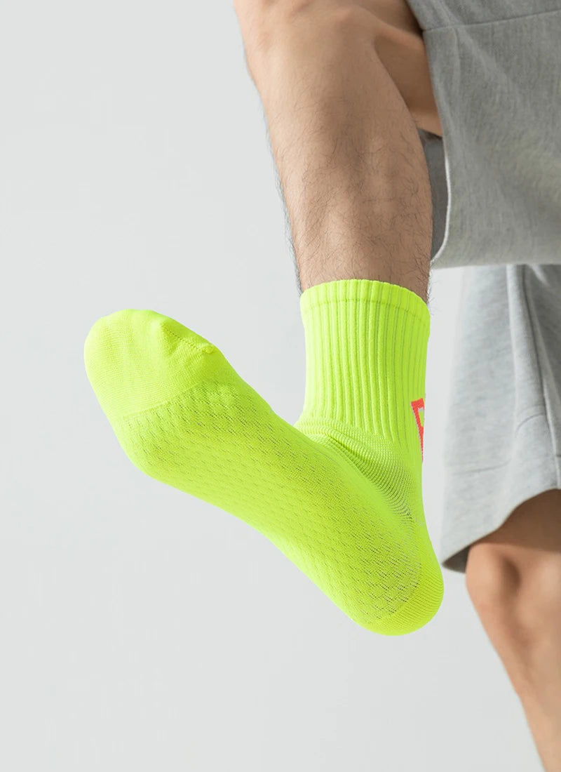 Running Socks for Men & Women – Quick-Dry Middle Tube Crew Socks for Marathon, Cycling & Fitness Training