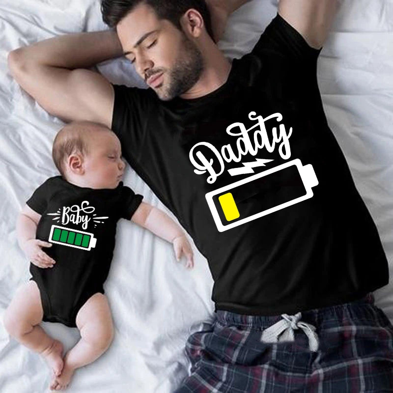 Family Matching T-Shirts – Funny Battery-Themed Daddy, Mommy & Kids Tees, Matching Family Look for Baby Boys, Girls, Brothers & Sisters