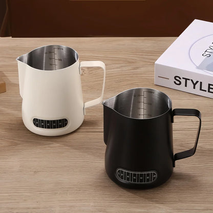 Jarra para espumar leche de café con indicador de temperatura - Jarra espumadora de leche de acero inoxidable con escala de medición para Latte Art y Espresso