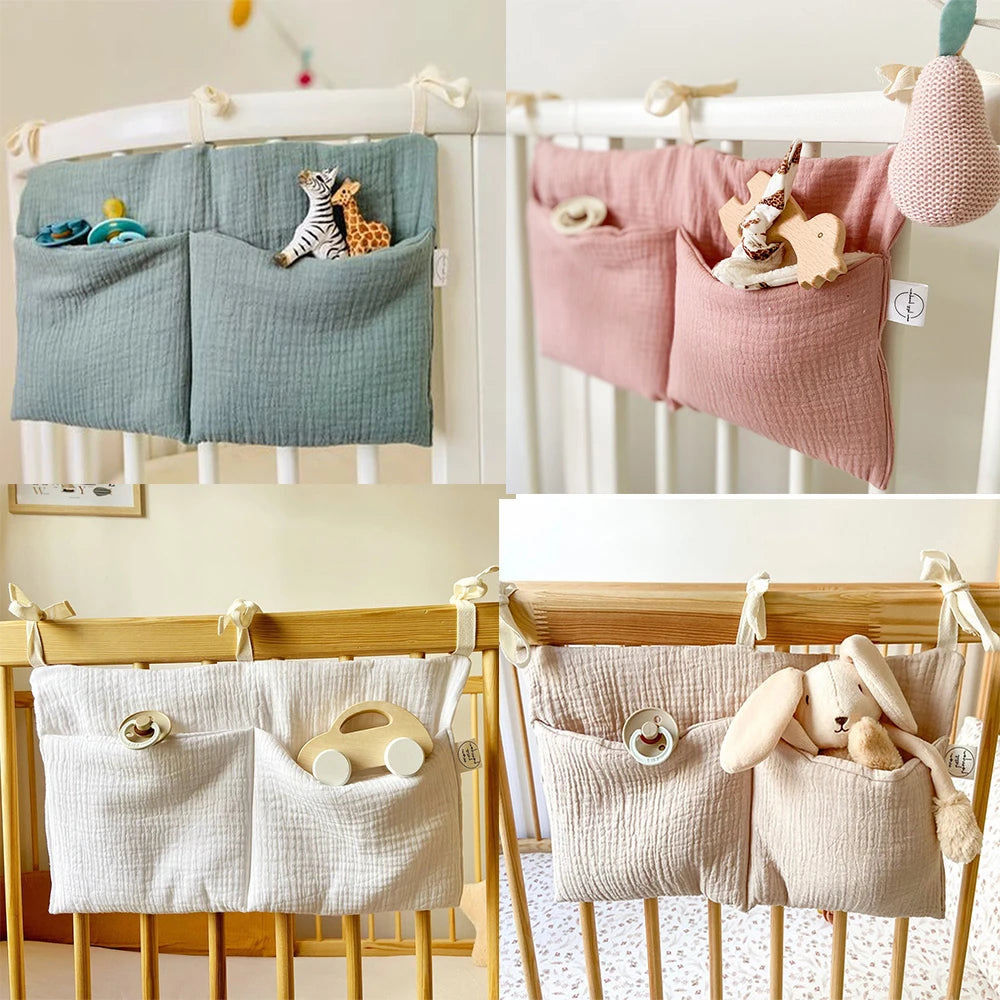 Organizador Colgante para Cuna de Bebé – Cesta de Almacenamiento para Mesita de Noche con 2 Bolsillos para Pañales, Juguetes, Ropa y Artículos Esenciales para Bebés