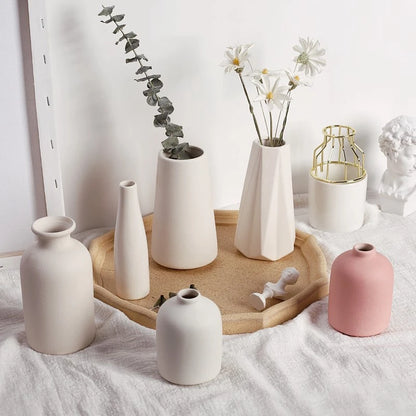 Florero Nórdico de Cerámica Blanca – Jarrón Decorativo Moderno para Sala de Estar, Decoración del Hogar y Escritorio