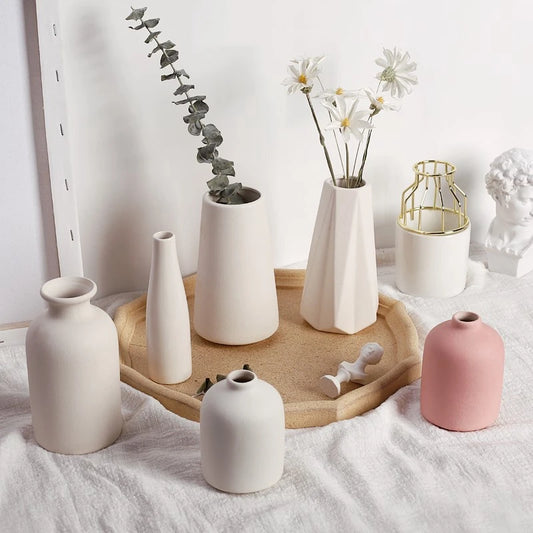 Florero Nórdico de Cerámica Blanca – Jarrón Decorativo Moderno para Sala de Estar, Decoración del Hogar y Escritorio