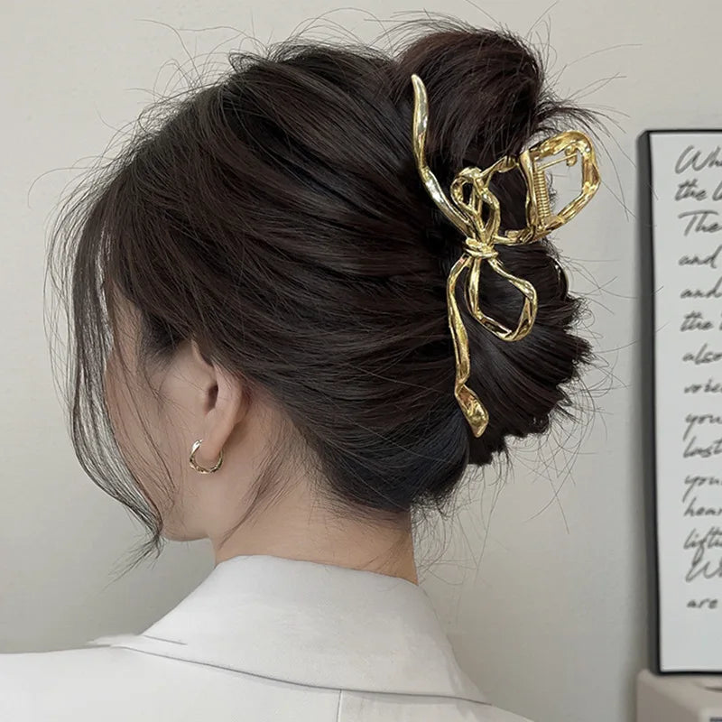 Elegant Geometric Bow Hair Claw Clip for Women – Vintage Large Metal Hair Clip Barrette Hair Accessory