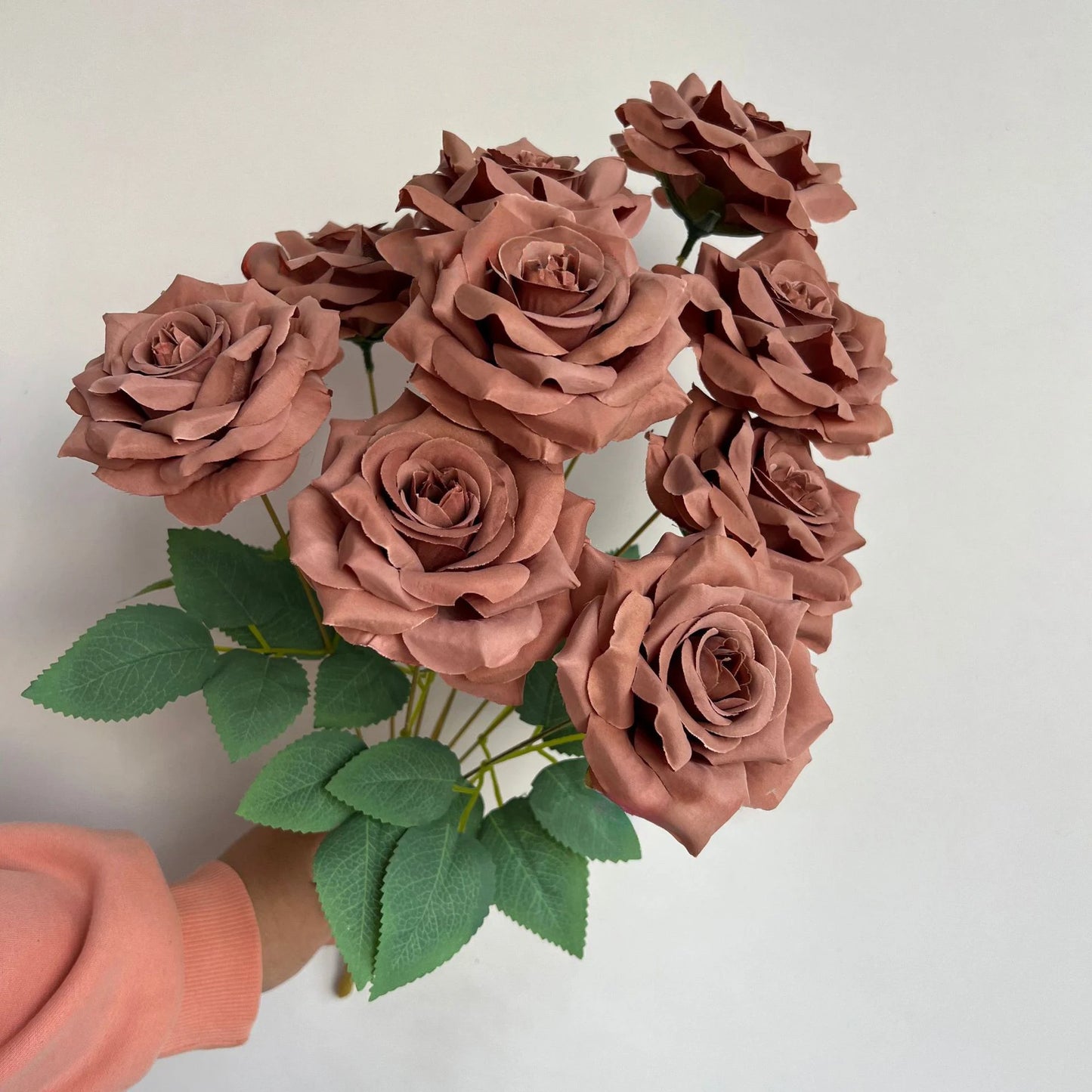 Ramo de rosas de diamantes de 9 cabezas – Rosas artificiales sintéticas con detalles de diamantes brillantes, arreglo floral realista para boda, decoración del hogar, sala de estar y regalo