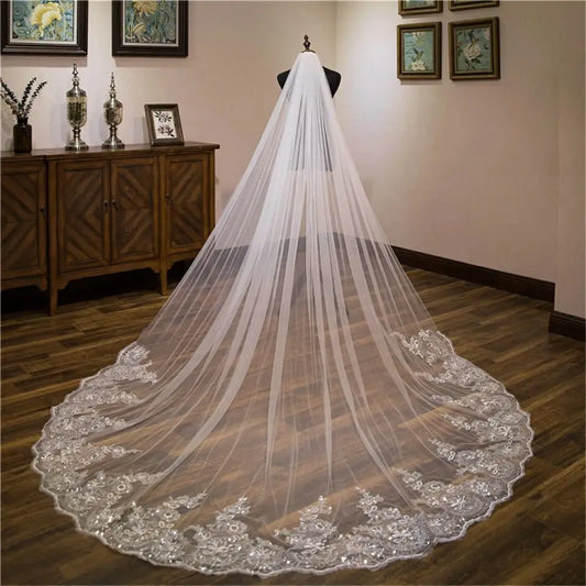 Velo de novia catedral de lujo – Velo de novia largo con borde de encaje y lentejuelas aplicadas | Velo de una capa blanco/marfil con peine para novia
