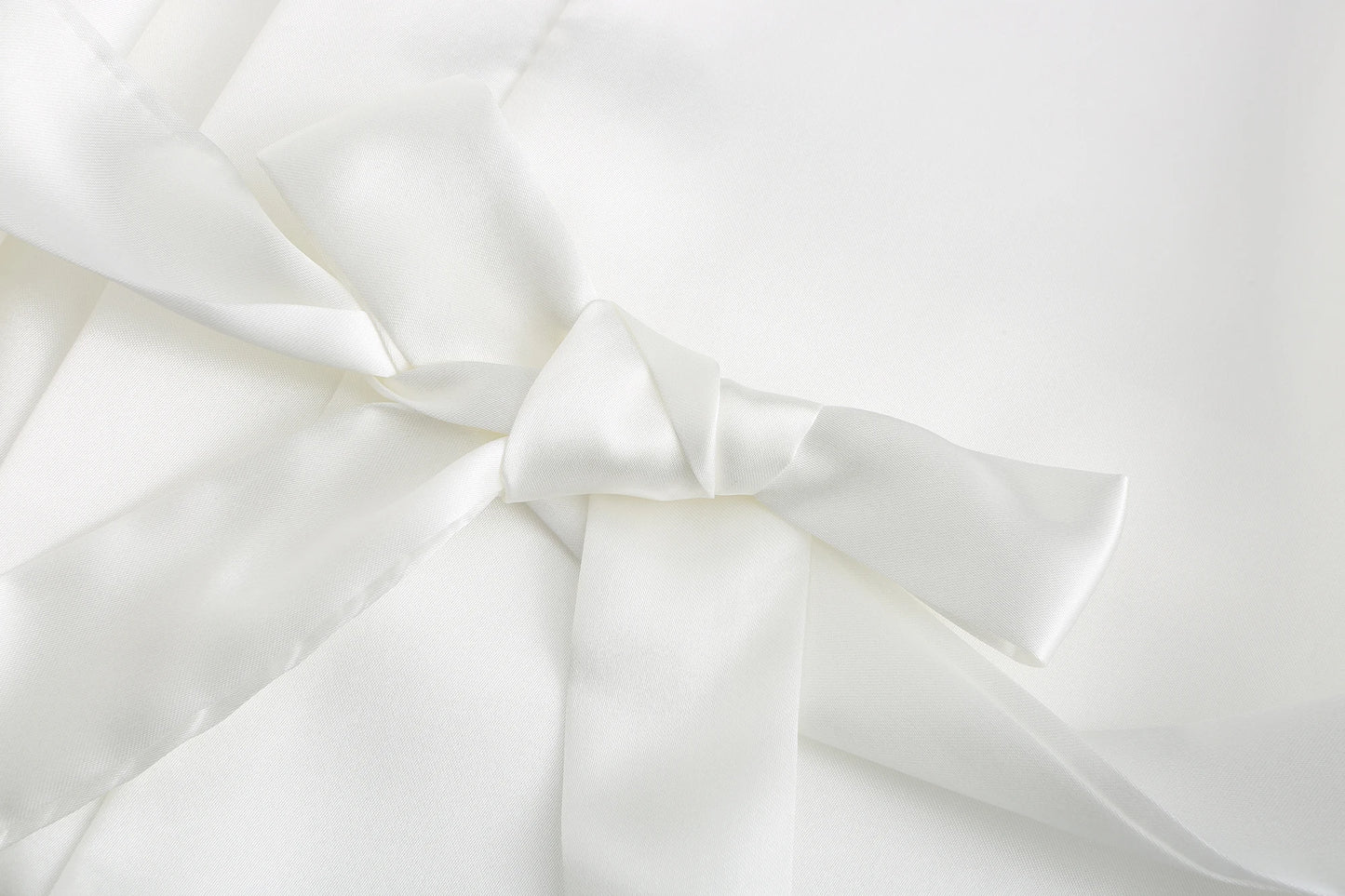 Bata de satén para mujer – Batín sedoso corto para dama de honor para la novia y fiesta de bodas | Kimono elegante para dormir