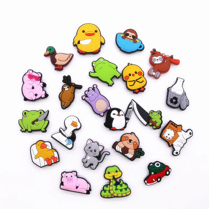 1PC Cartoon Animal Shoe Charm – Cute PVC Clog Pins with Duck, Penguin, Frog, Bear & Pig Designs, Funny Shoe Decorations