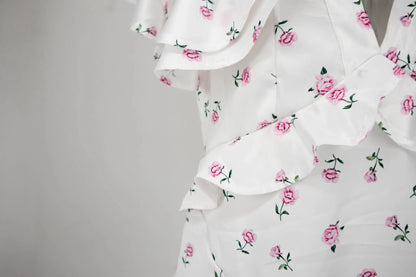 Robe mini florale à volants printemps-été 2026 pour femme – Jupe courte plissée à col en V, tenue décontractée élégante et à la mode
