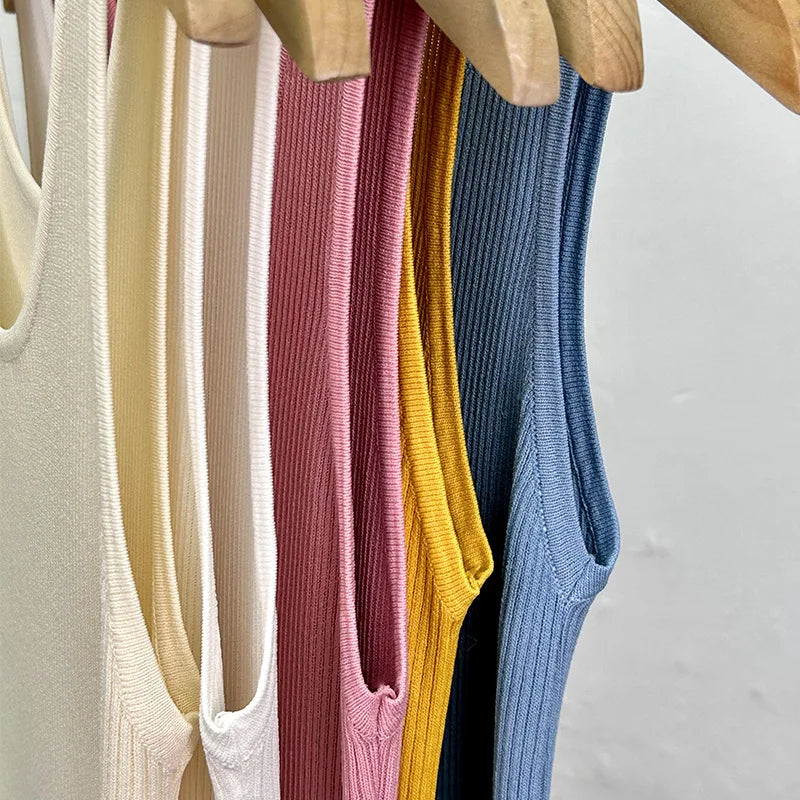 Haut court décontracté basique en tricot à col en U sans manches et de couleur unie pour femme, idéal pour l'automne