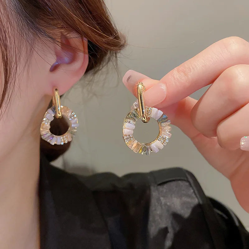 Retro Diamond Studded Ear Cuff – Geometric Hollow-Out Rectangular & Circular Design, Elegant Women's Statement Jewelry for Banquets