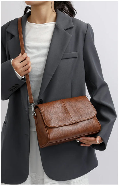 Sac bandoulière en cuir ciré huilé rétro – Sac à main texturé vintage avec rabat élégant, bandoulière réglable, sac à main décontracté classique pour femmes et usage quotidien