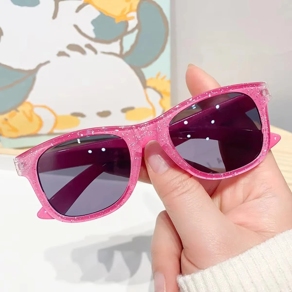 Kids' Colorful Shiny Sunglasses – Trendy & Cute Fashion Eyewear for Girls, Bright New Year Shades for Children's Outdoor Wear