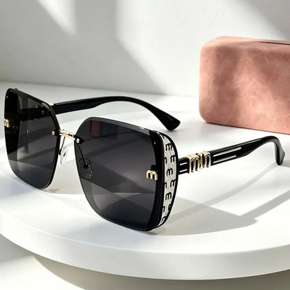 Oversized M Letter Square Sunglasses – Stylish Unisex Fashion Eyewear for Women & Men, Light Luxury Shades for Travel, Street & Party Wear