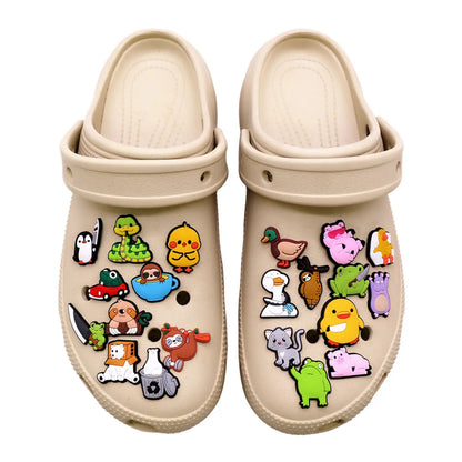 1PC Cartoon Animal Shoe Charm – Cute PVC Clog Pins with Duck, Penguin, Frog, Bear & Pig Designs, Funny Shoe Decorations