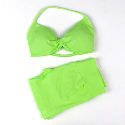 Seamless 2-Piece Yoga Sports Set – Strappy Halter Crop Top with Removable Pads & Quick-Dry Backless Shorts for Gym and Fitness
