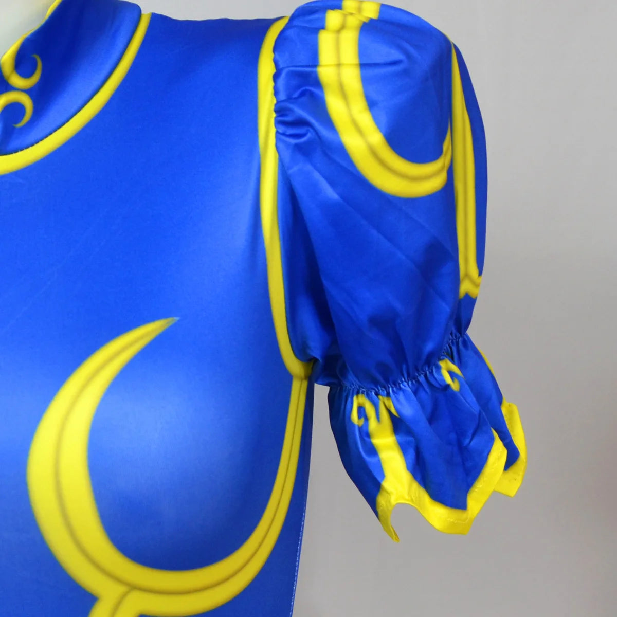 Chun-Li Cosplay Costume – Street Fighter Cheongsam Suit | Women’s Outfit with Wristbands & Headband (Halloween / Comic Con)