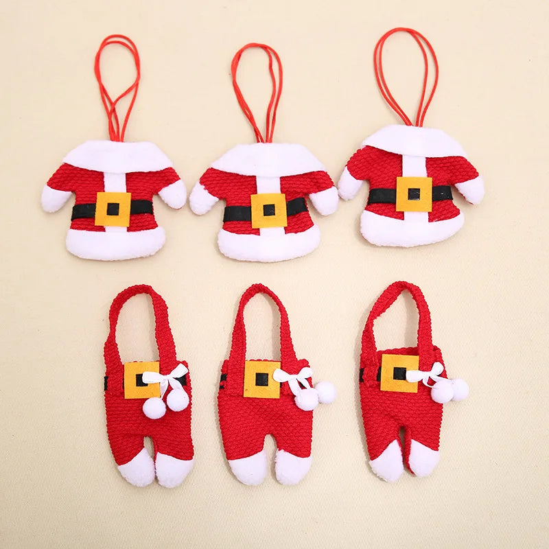 6PCS Santa Suit Cutlery Holders – Christmas Silverware Pocket Bags for Tableware, Xmas & New Year Party Table Decor