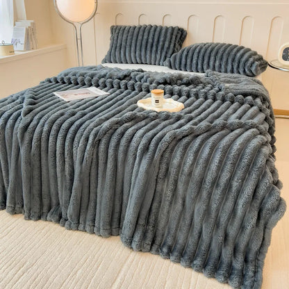 Manta Suave de Felpa de Conejo Artificial – Manta Gruesa Cálida para Sofá, Cama y Confort Otoñal
