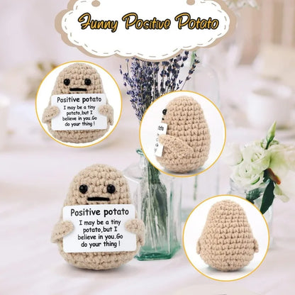 Poupée câlin pomme de terre à énergie positive – Mini ami de poche tricoté en laine, fait à la main, avec carte, cadeau de Noël amusant et décoration de chambre