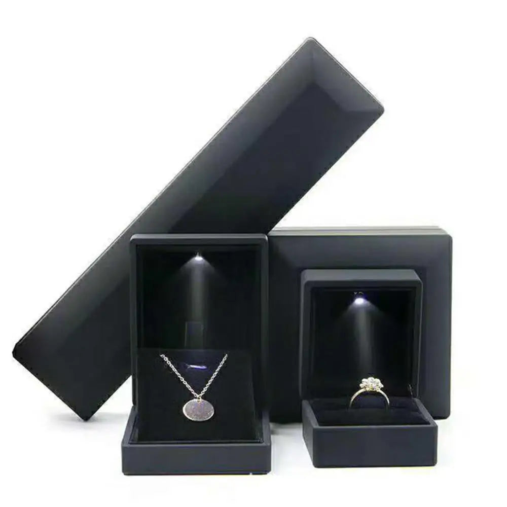 LED Velvet Jewelry Gift Box for Rings, Necklaces & Pendants – Luxury Lighted Proposal, Engagement & Wedding Display Case