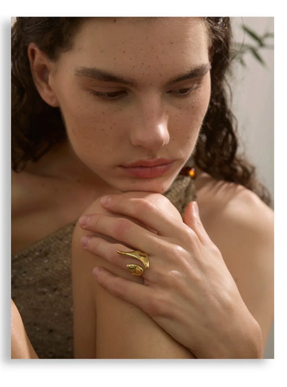 Anillo de Acero Inoxidable Ajustable Geométrico – Anillo de Moda Minimalista con Baño de Oro PVD para Mujer