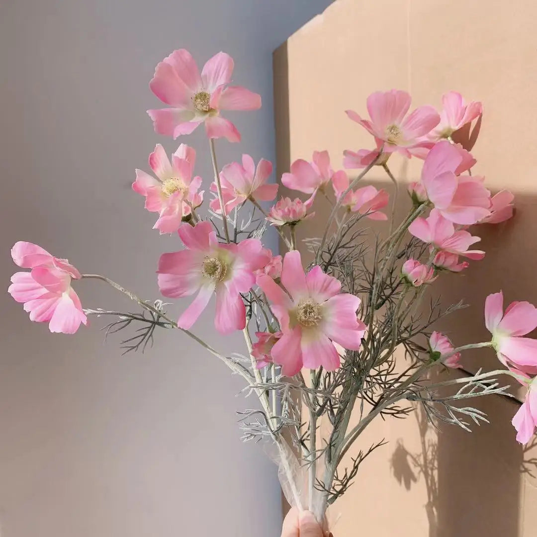 1 Gerbe de 60cm de Fleurs Artificielles Camomille Marguerite – Fausse Fleur en Soie Blanche pour Décoration de Mariage, Décoration de Table, Arrangements de Fête & Bouquets DIY