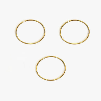 Anillo de Acero Inoxidable 316L Chapado en Oro PVD de 18K Ultrafino – Banda Apilable Minimalista de 0.5mm Resistente al Deslustre para Mujer